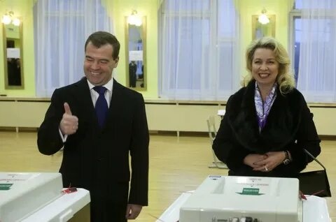 Медведеву подарили