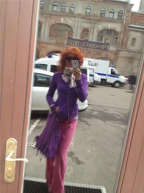 Лена хейдиз welcome to russia. Художник хейдиз лена. Художник хейдиз лена. Лена хейдиз химера загадочной русской души. Лена хейдиз художница.