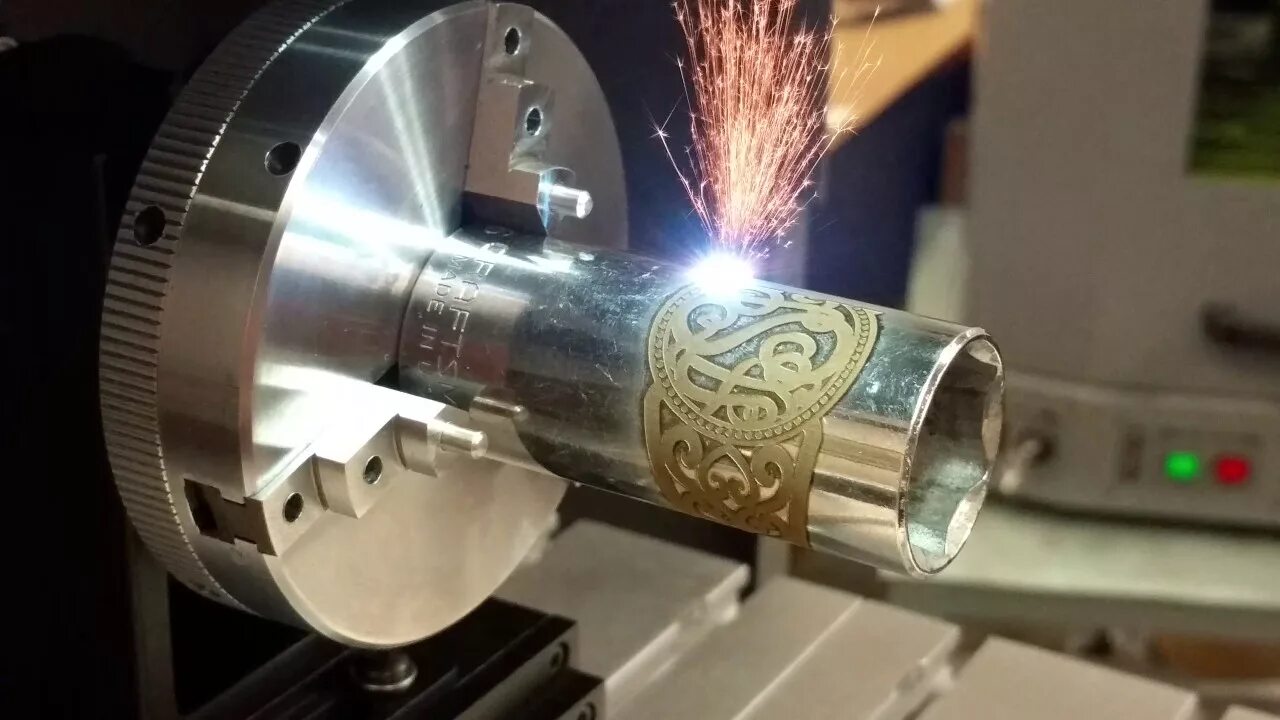 Станок для гравировки. Лазерный станок по металлу lf3015ga. Laser engraving. Лазерный принтер для фанеры металла. Laser engraving.