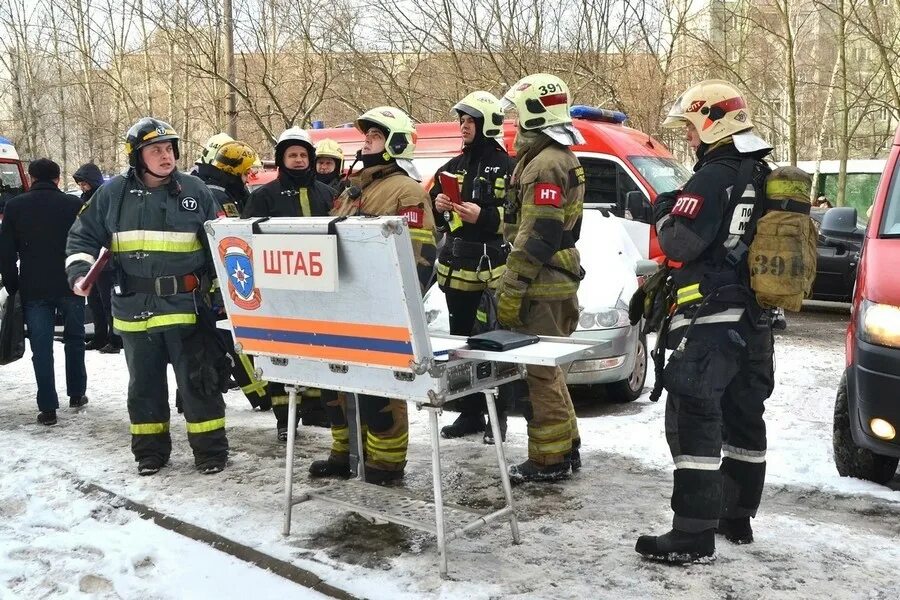 Пожарный штаб. Оперативный штаб пожаротушения. Оперативный штаб на месте пожара. Пожарная охрана штаб. Штаб на пожаре состав