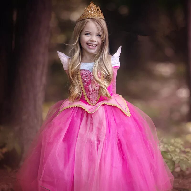 Самой маленькой принцессе. Платье принцессы Авроры. Платье принцессы для девочки. Девочка принцесса. Костюм маленькой принцессы.