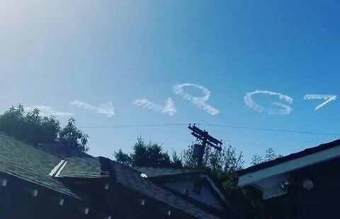 Надпись в небе