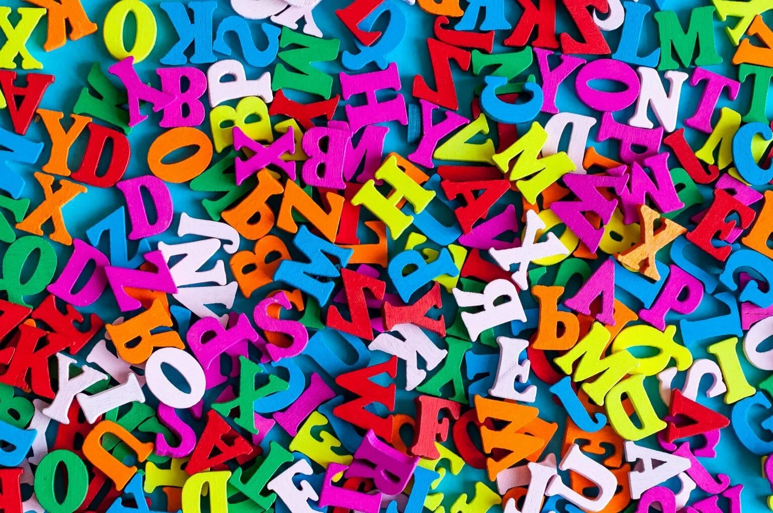 Фон буквы. Фон буквы. Ы много букв. Буквы и цифры. Куча букв.