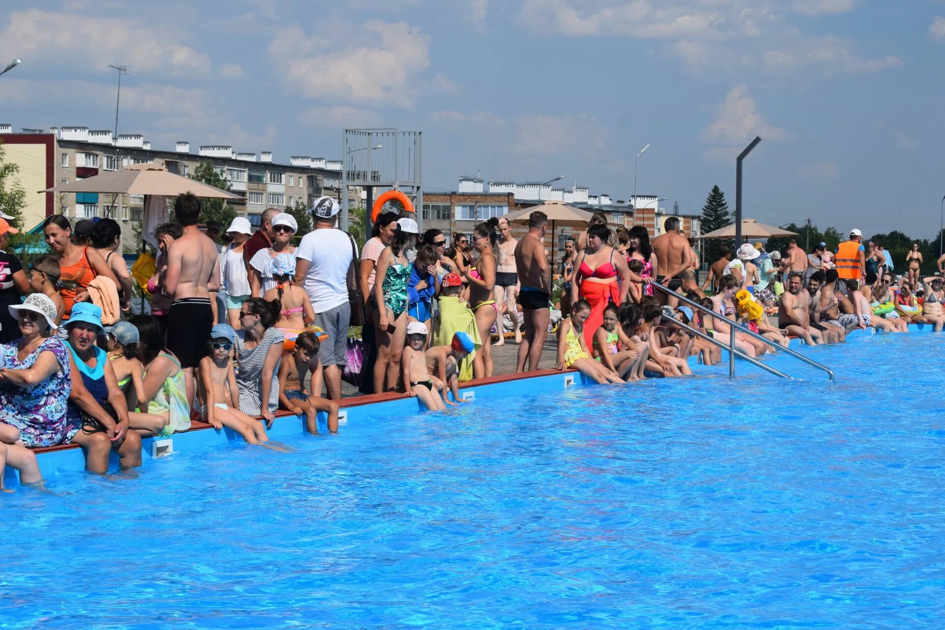 городской бассейн азнакаево. азнакаевский открытый бассейн азнакаево. азнакаево бассейн. азнакаево термы. азнакаево отдых.
