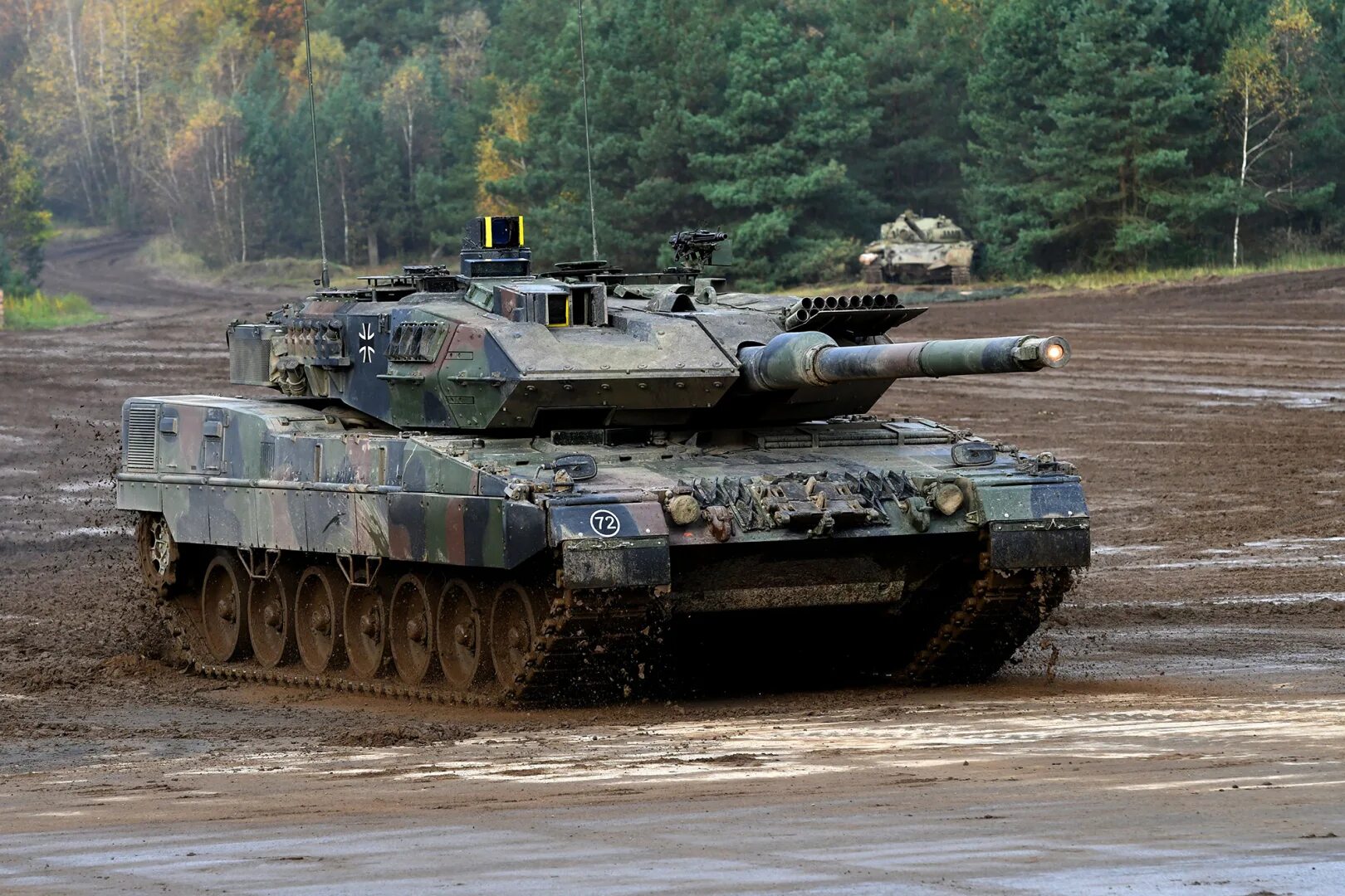 Leopard a7. Танк леопард 2. танк leopard 2a6. леопард 2а6 польский. танки leopard 2a6.