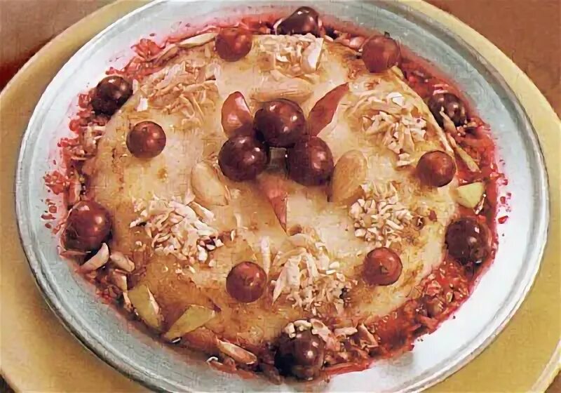 Манная каша гурьевская живаго. Каша гурьевская классический. Каша гурьевская классический. Гурьевская каша. Манная каша гурьевская живаго.