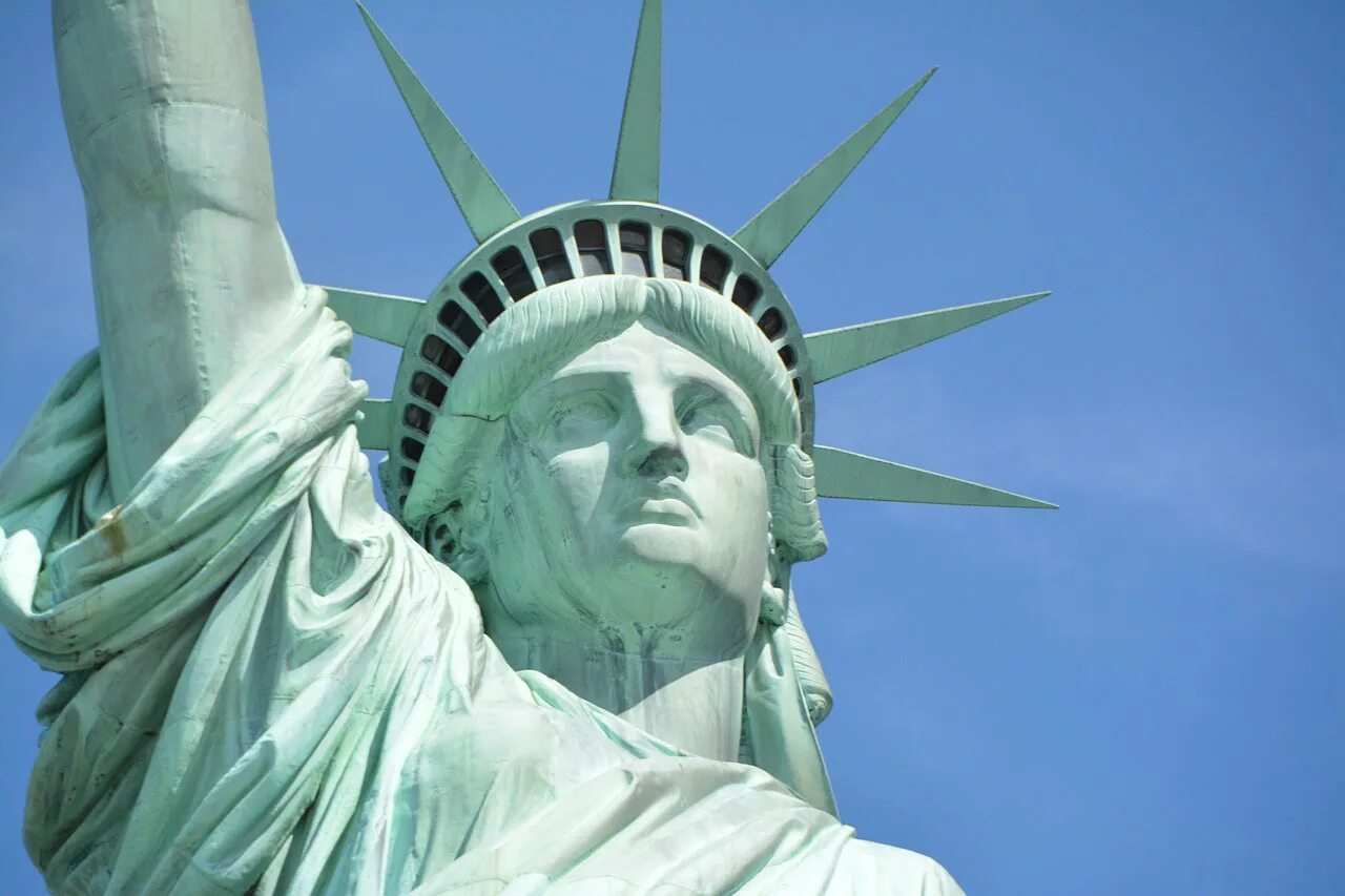 Статуя свободы является. Сша нью-йорк статуя свободы. статуя свободы нью-йор. статуя свободы нью-йорк фото. лос анджелес статуя свободы.