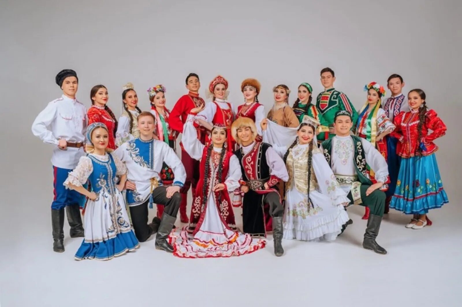 Башкортостан какие народы. Национальный костюм республики башкортостан. день нац костюма в башкортостане. день национального костюма в башкирии. национальные костюмы народов республики башкортостан.