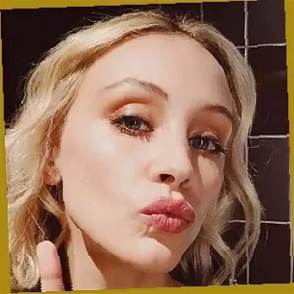 Сара гадон фото до и после операции TIFF: Portaits 001 001 Photo Archive / Adoring Sarah Gadon