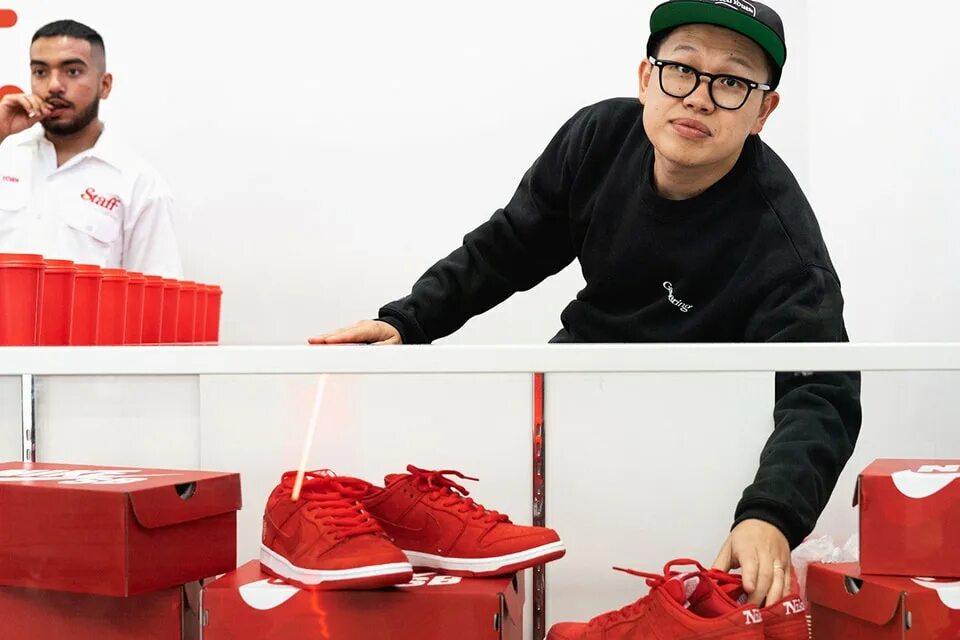 Don t go wasting. Nike dunk sb wasted youth. nike sb x с пакетом. nike sb x verdy dunk low “girls don’t cry”.. девушка в nike dunk.