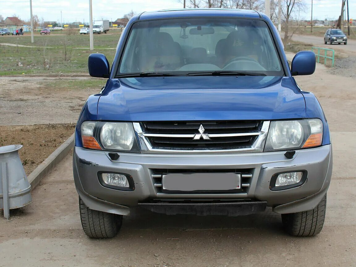 Mitsubishi pajero 2001. Митсубиси Паджеро 2001. Mitsubishi Pajero 2001 года. Паджеро 3 2001. Паджеро 2001 синий.