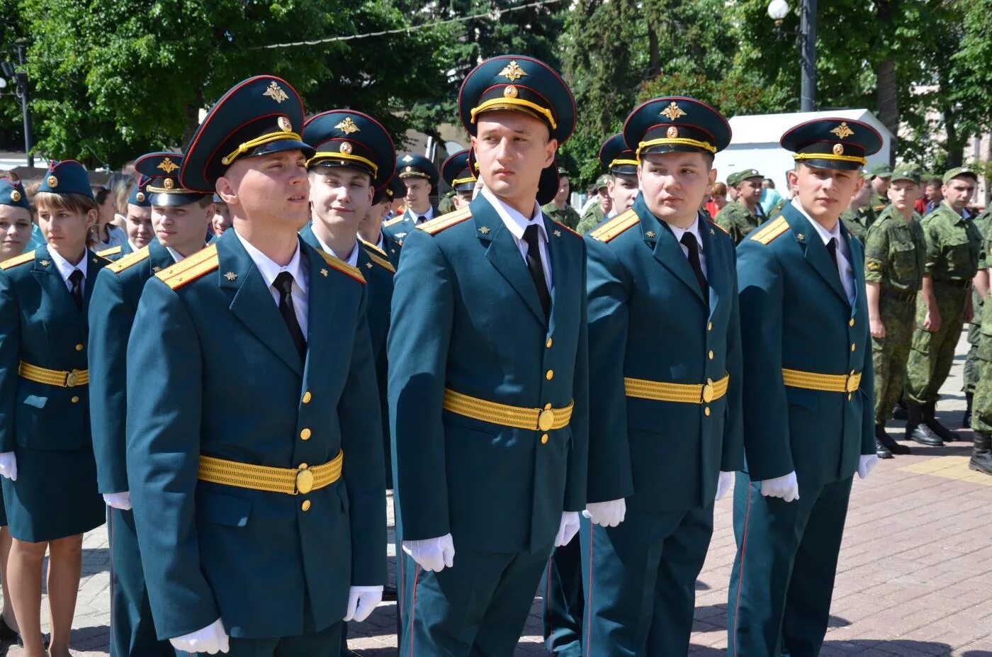 Институт офицеров