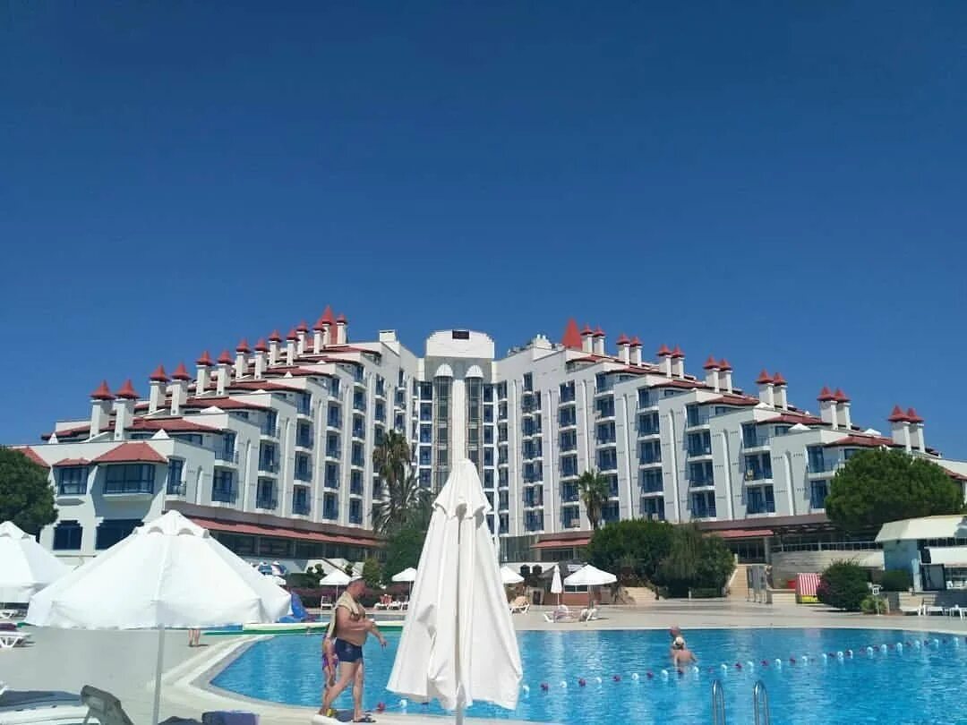 Туристы в турции. Турция туризм. Российский турпоток в турцию. Анкара турция флаг. Турция получила.