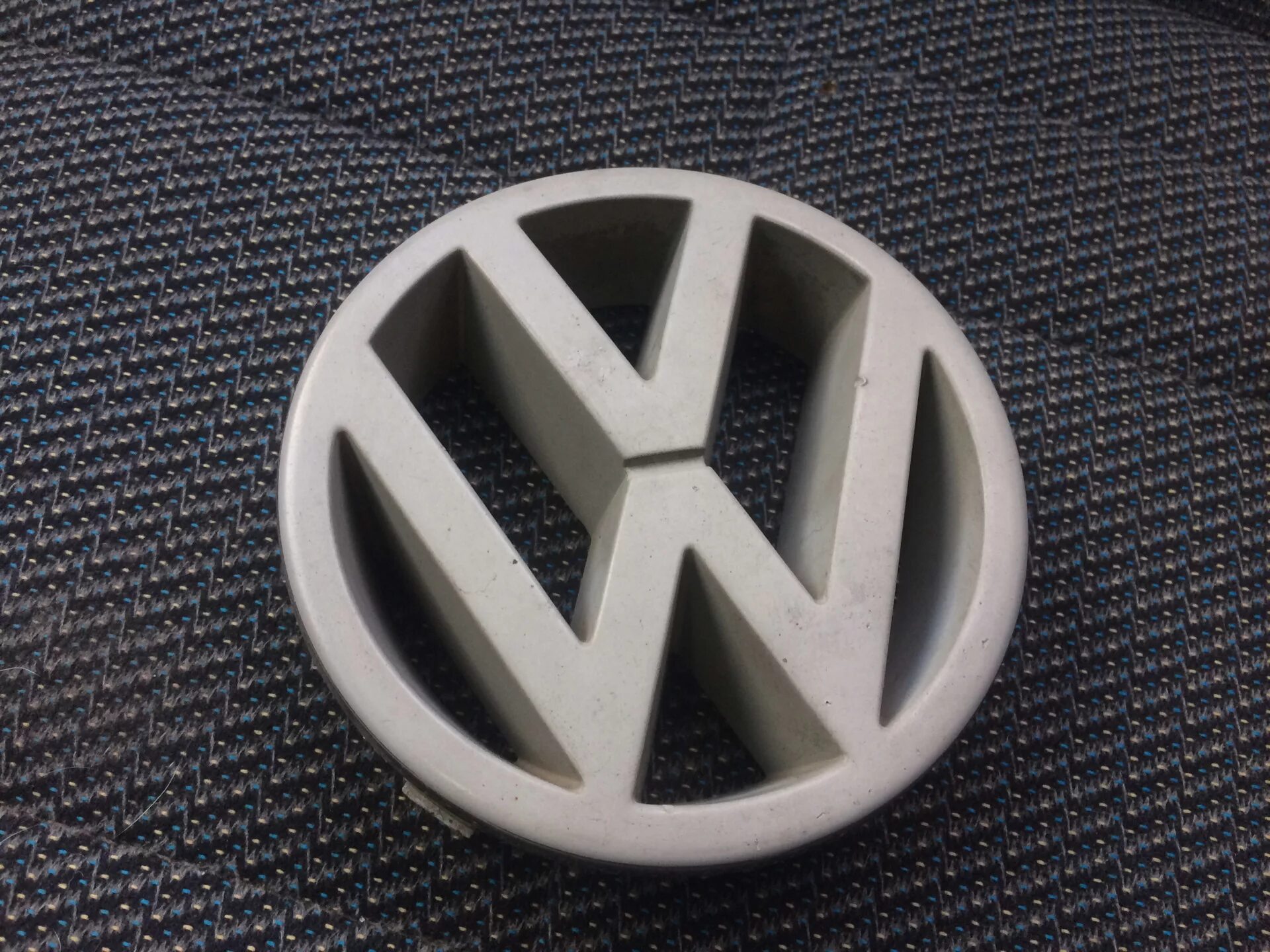 Шильдик vw на кузов. Шильдики volkswagen jetta 5. Generation 6 шильдик фольксваген. Шильдики volkswagen. Generation 6 шильдик фольксваген.