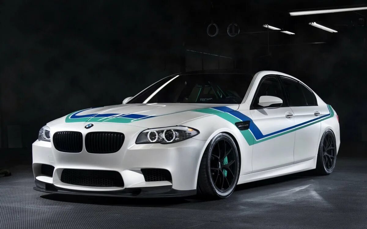 BMW m3 f10. BMW 5 f10 m Performance. BMW m5 f10 Performance белая. БМВ м5 спортивная. Cars bmw ru
