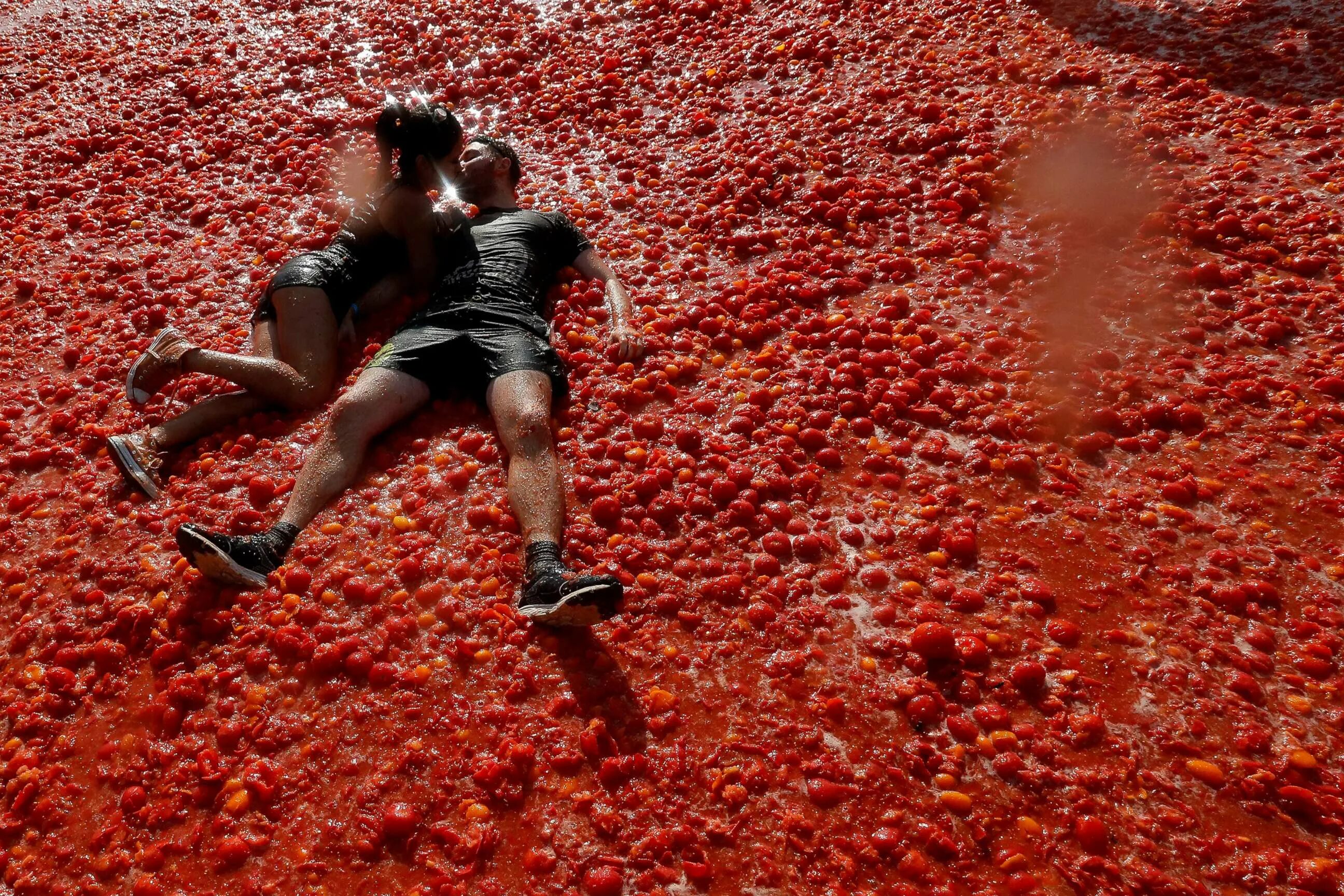 Фестиваль ла Томатина Испания. La Tomatina – Томатина (битва томатов),.