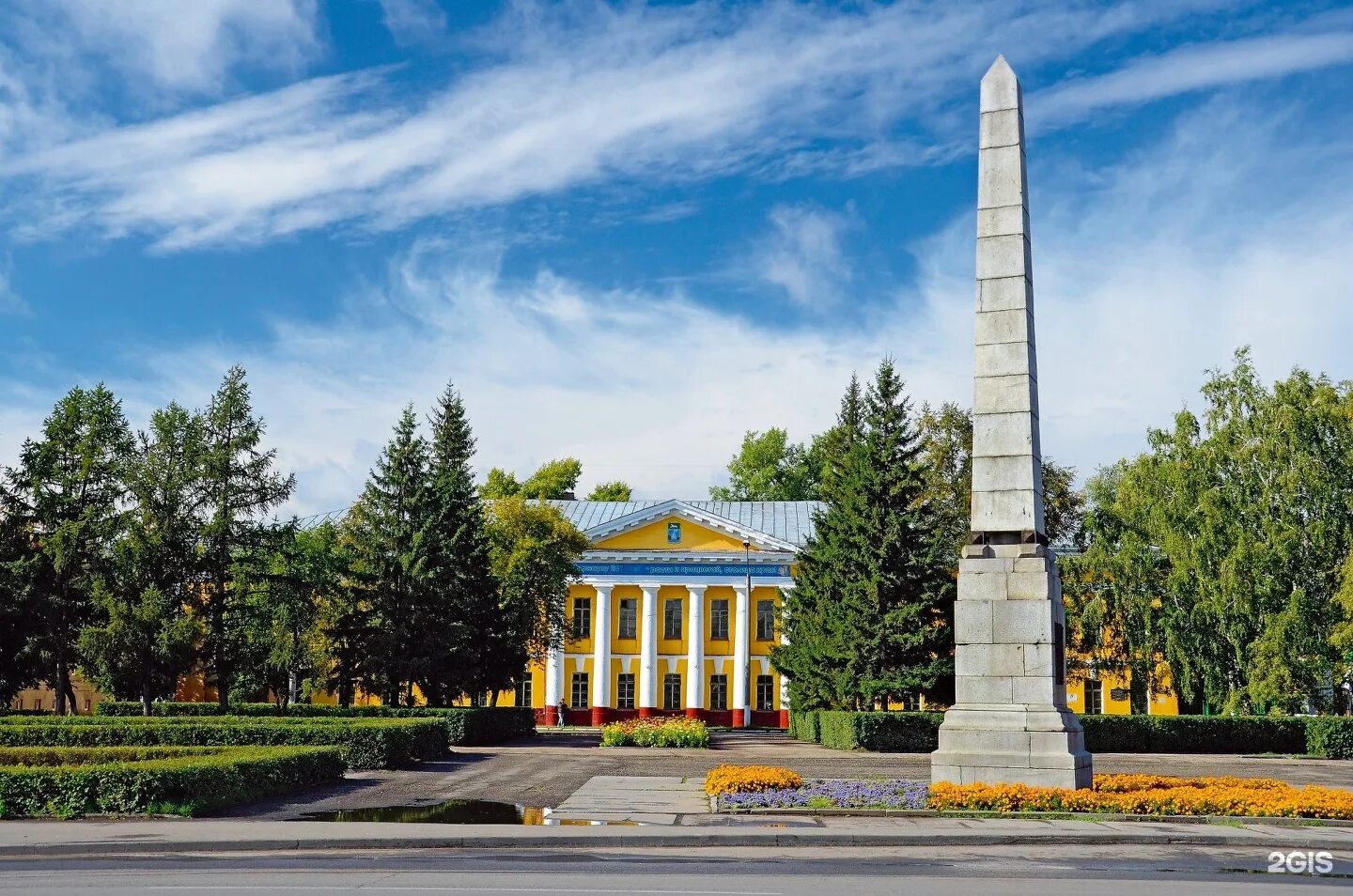 Демидовская площадь Барнаул. Демидовская площадь города Барнаула. Демидовская площадь г. Барнаул достопримечательности. Демидовский столп Барнаул.