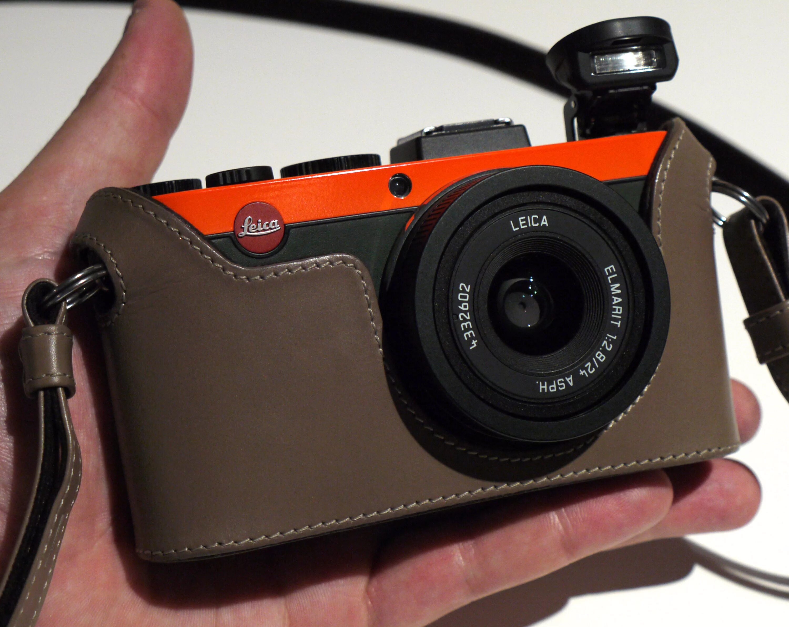 Leica 2. Leica 2. Leica camera x2. Leica x2 a la carte titan. Leica 3dr.
