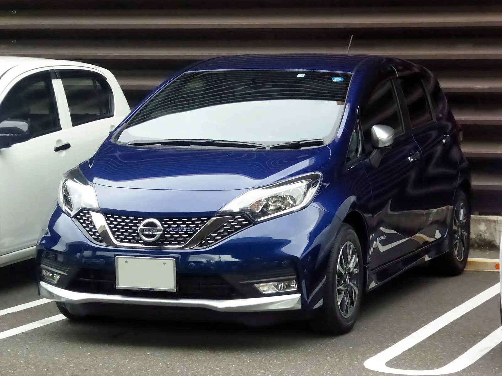 Nissan note epower nismo. Nissan note e-power 2019. Ниссан ноут епаур. Nissan note e-power 2018. Nissan note e-power 2017.