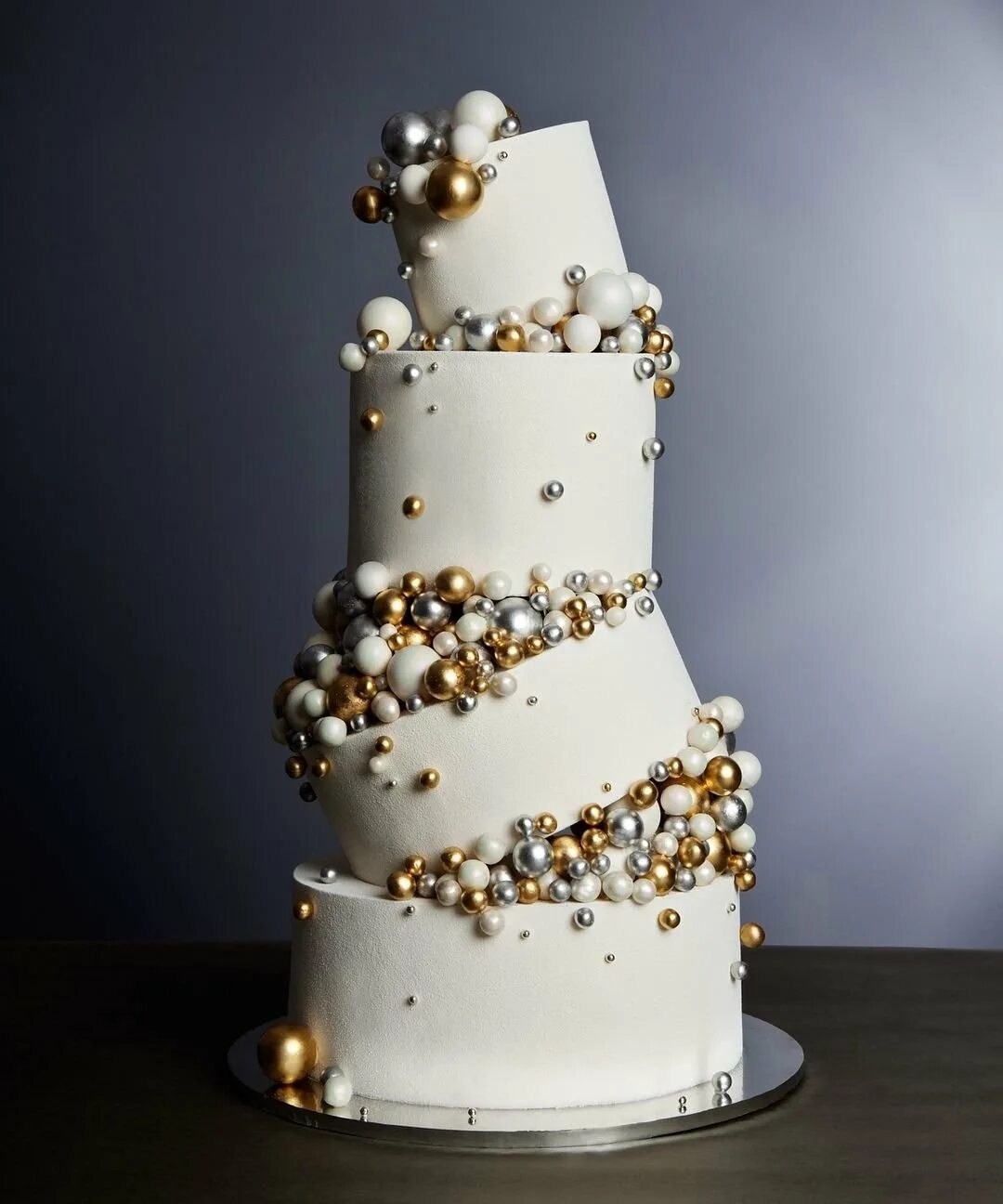 Стильный торт. Современные Свадебные торты. Шикарный свадебный торт. Необычный свадебный торт. Фото современных тортов
