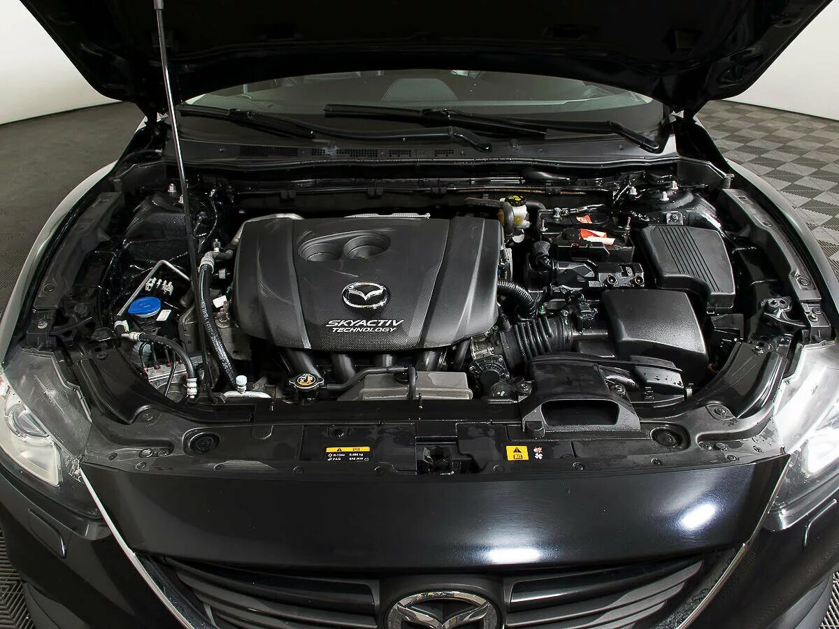 Моторное для мазда 6. Mazda 6 GJ мотор. Mazda 6 GJ 2021 v6 под капотом. Новый двигатель Мазда 6 GJ. Мотор Мазда 6 GJ 2016.