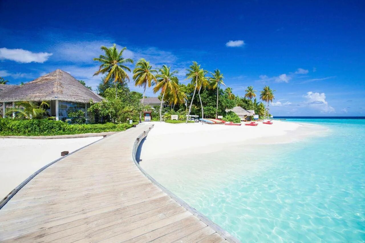 Centara grand island resort. Сентара Мальдивы. Парадайз Айленд Мальдивы. Мальдивы Centara Grand. Centara Grand Island Resort Spa Maldives.