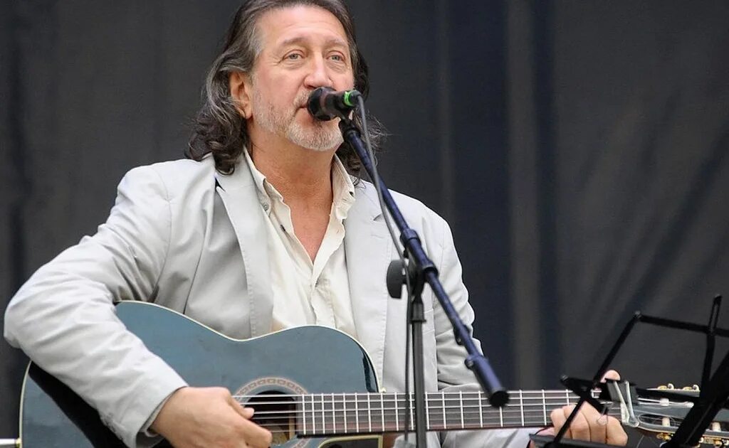 олег митяев фото в хорошем качестве. олег митяев песни. митяев песня визбора. олег митяев песни. юрий шевчук и олег митяев.