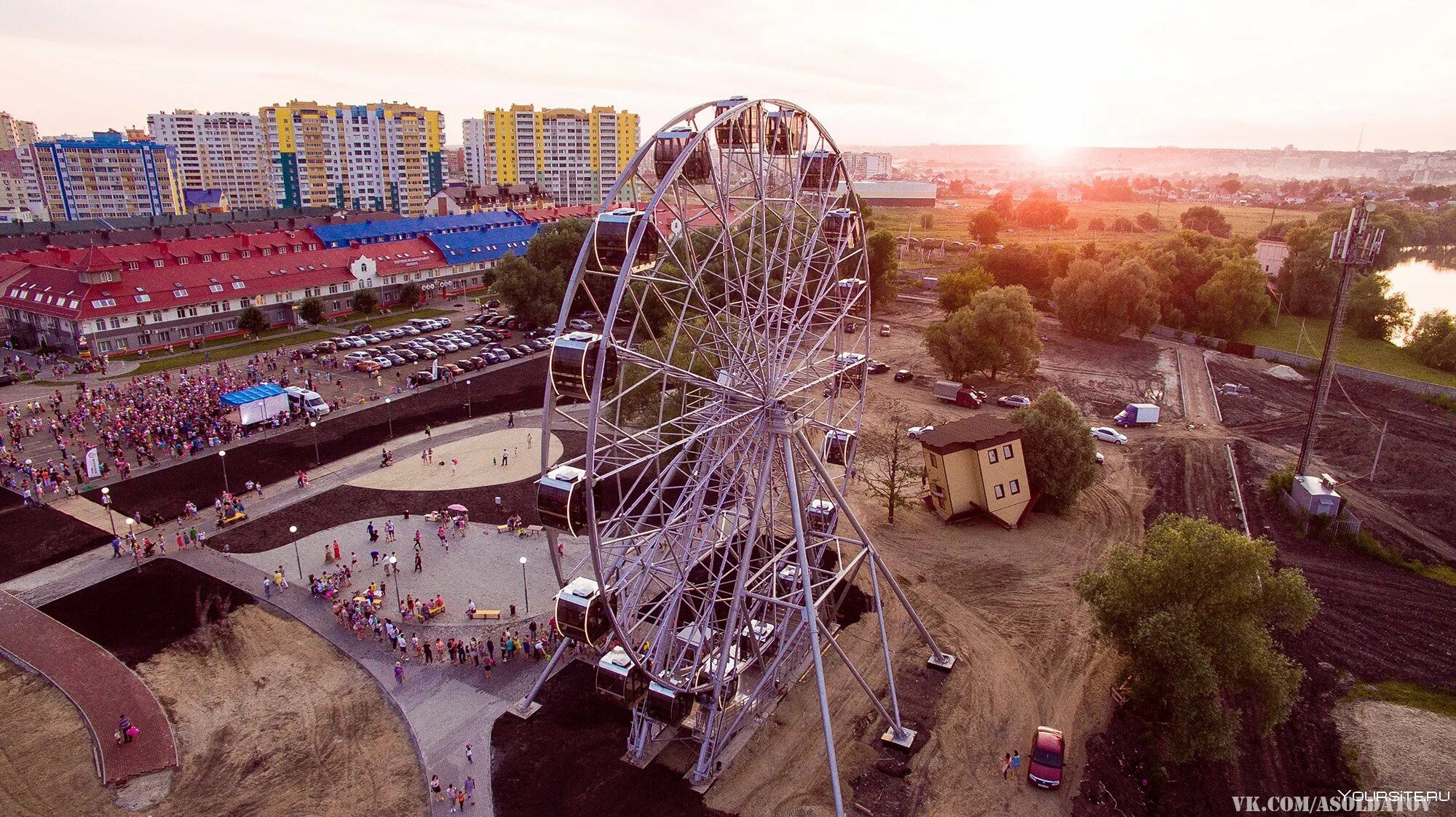 Город спутник пенза. Город спутник пенза. Крылья спутника пенза. Пенза спутник набережная колесо обозрения. Городок спутник пенза.