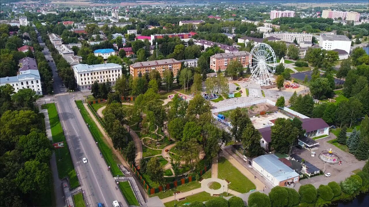 Великие луки проезд. Великие луки парк культуры. городской парк великие луки. великие луки псковская область парк. великие луки парк аттракционов.
