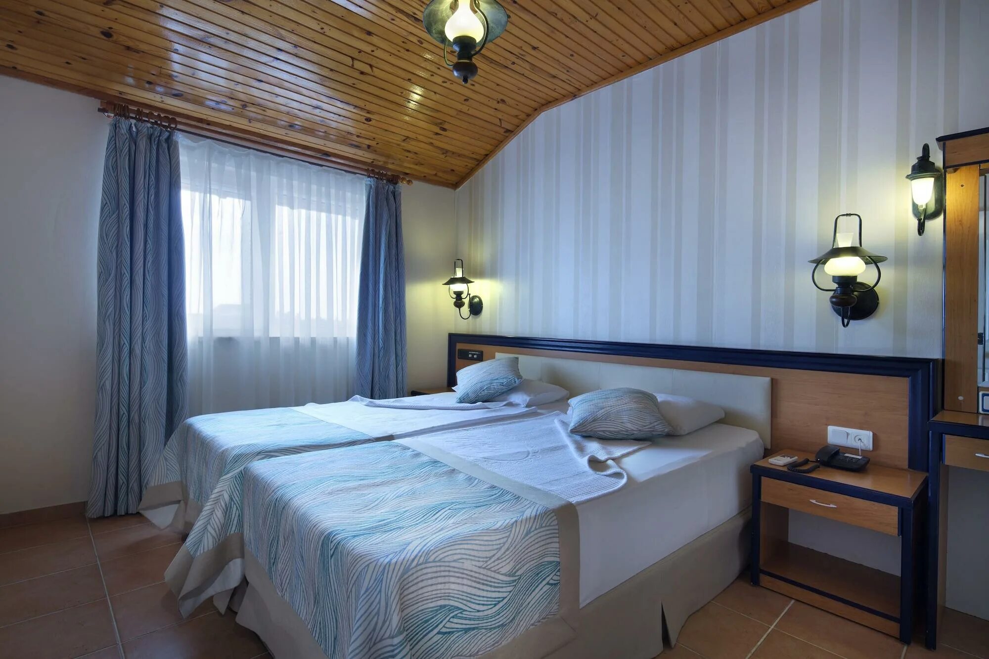 Villa sunflower hotel аланья. Villa sunflower apart suites 4. вилла санфлауэр турция аланья. villa sun flower suites hotel. smуrna aparts.