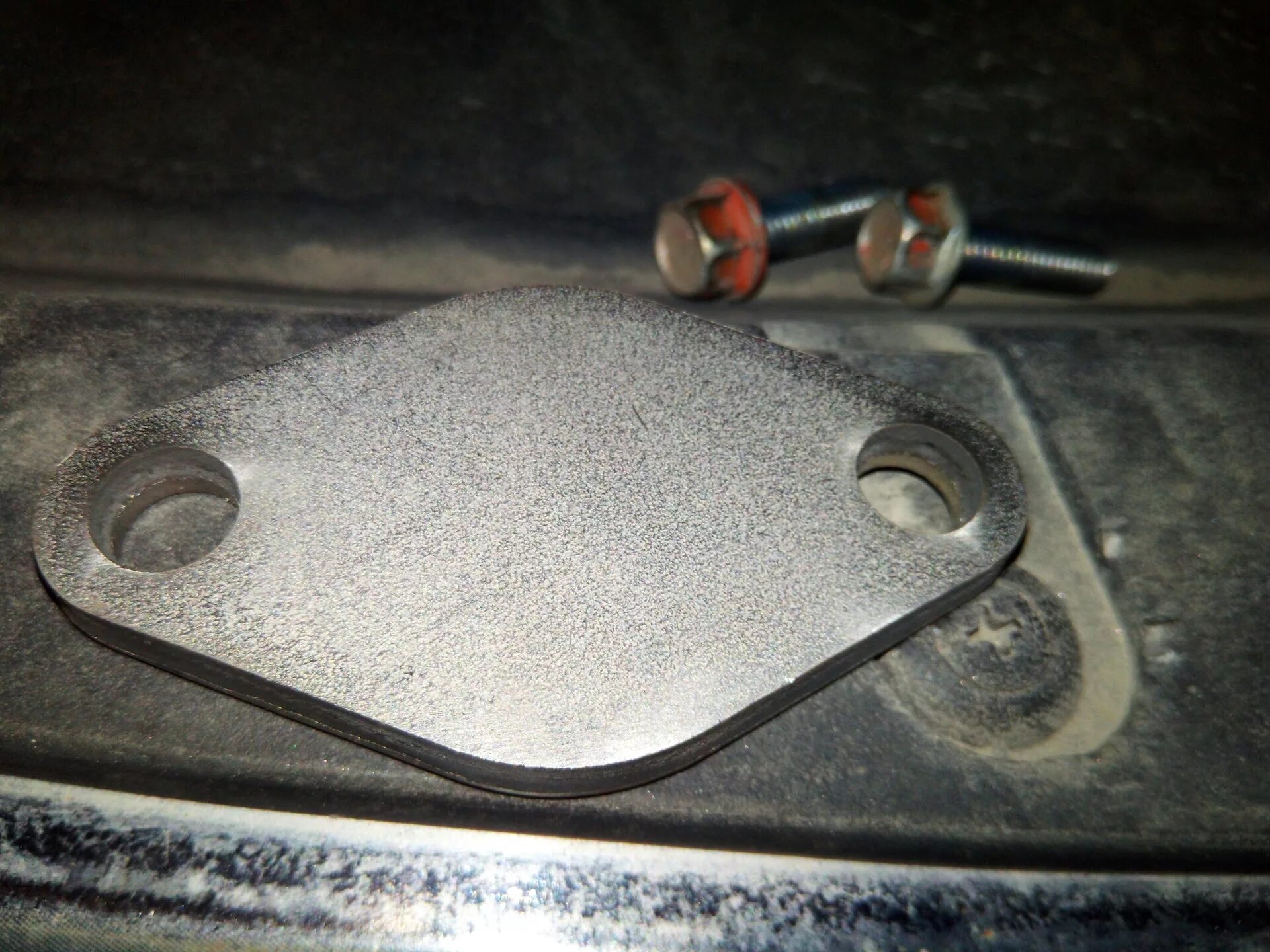 Прокладка егр ланос 1. Хендай старекс 2. Как правильно заглушить клапан. Клапан егр ваз 2113. Глушим клапан грн пассо.