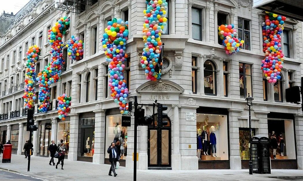 Слоун стрит Лондон. Слоун сквер Лондон. Regent Street London. Regent Street shops.