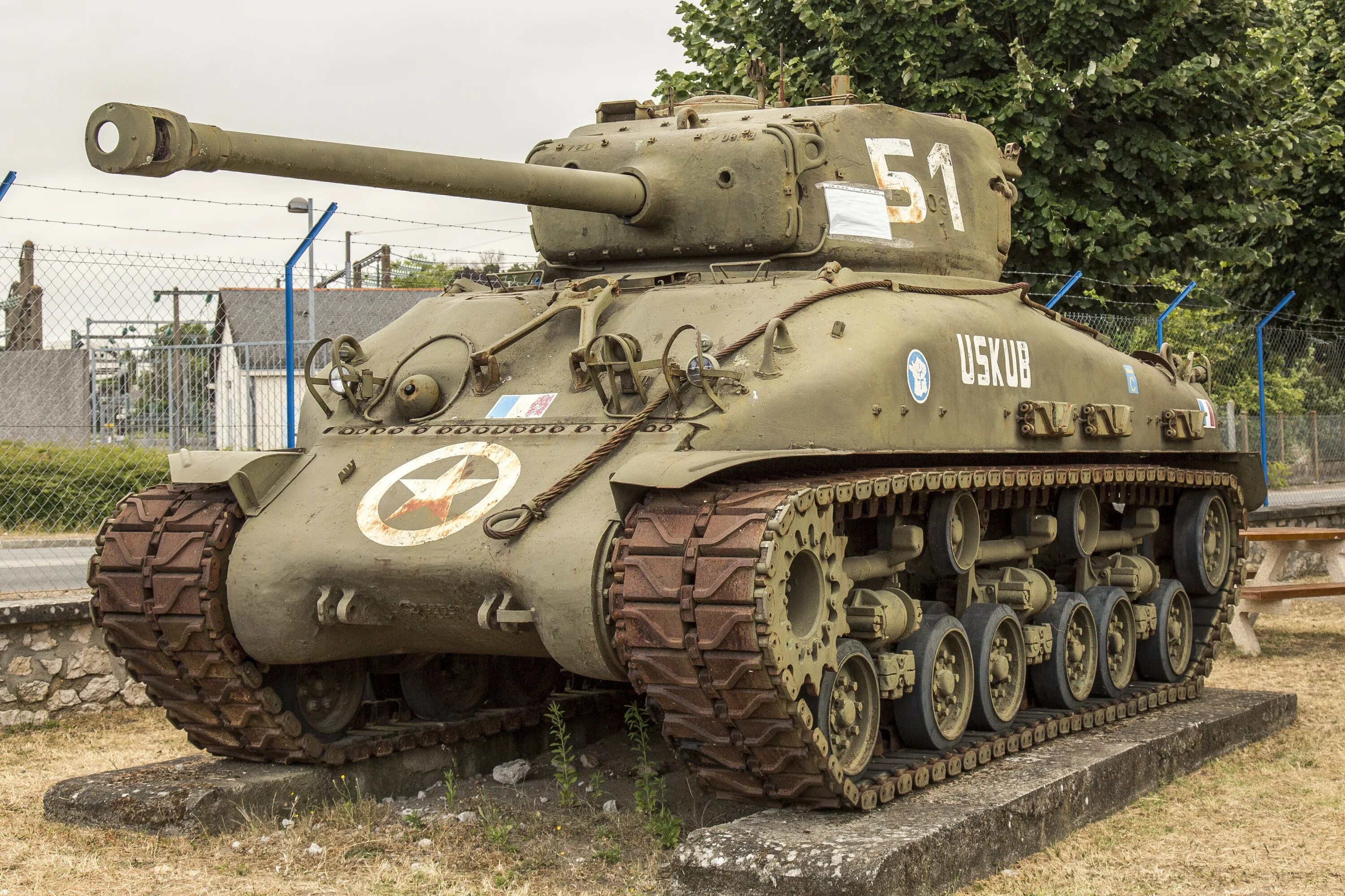 Первая м четвертая а. Танк m4 Sherman. Американский танк "Шерман". Американский танк 2 мировой войны Шерман. Танк Шерман м4а2.