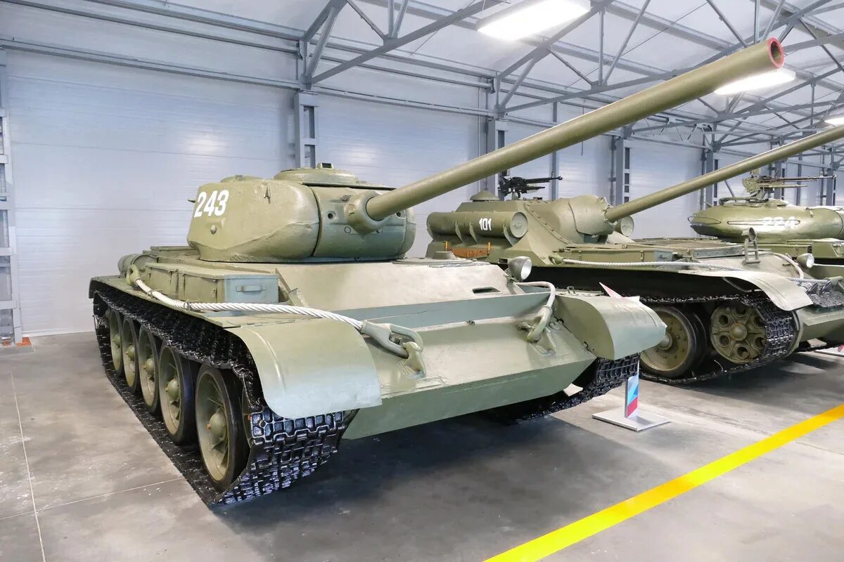 Т-44 танк википедия. Советский танк т44. Т 44 2. Т-44м. Т-44 средний танк.