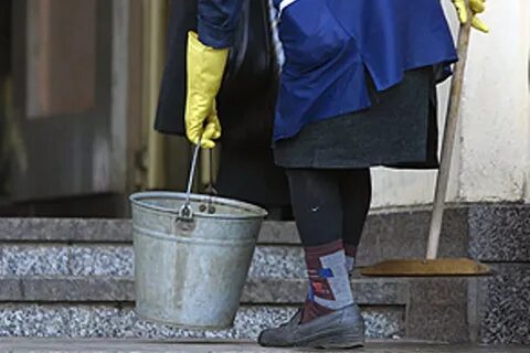 Уборщица помогла полиции