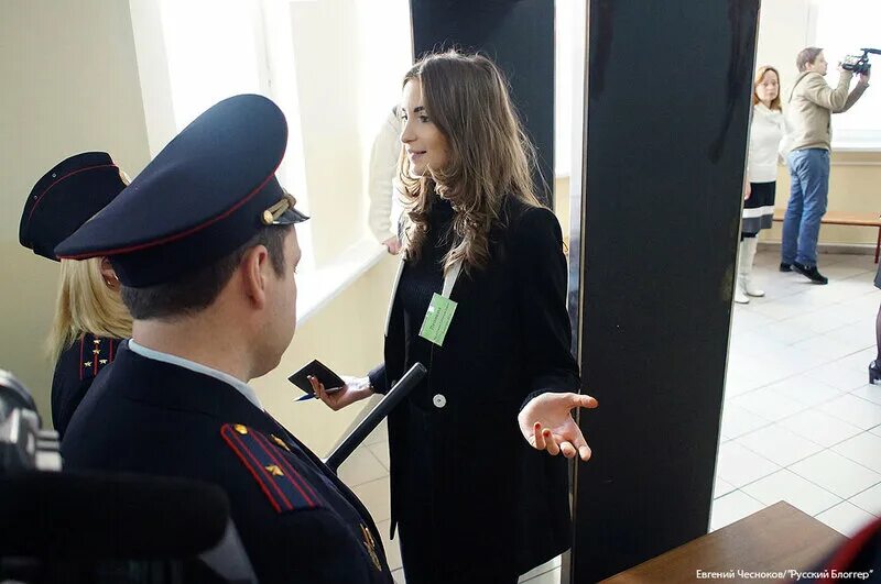 Безысходный предыдущий егэ. Металлодетектор на егэ. металлоискатели на экзаменах. металлоискатель на экзамене. металлодетекторы в школах.