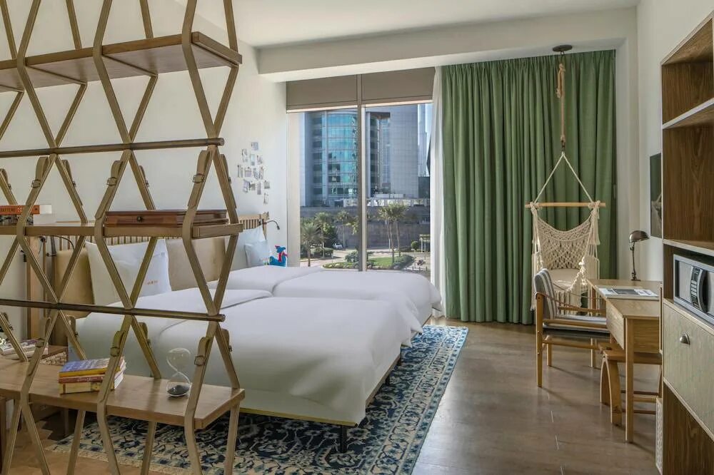 Canal central hotel 5 dubai. 25hours dubai one central 5. Отель на 25 часов в дубае. 25hours dubai one central 5. Отель 25 hours в дубае.