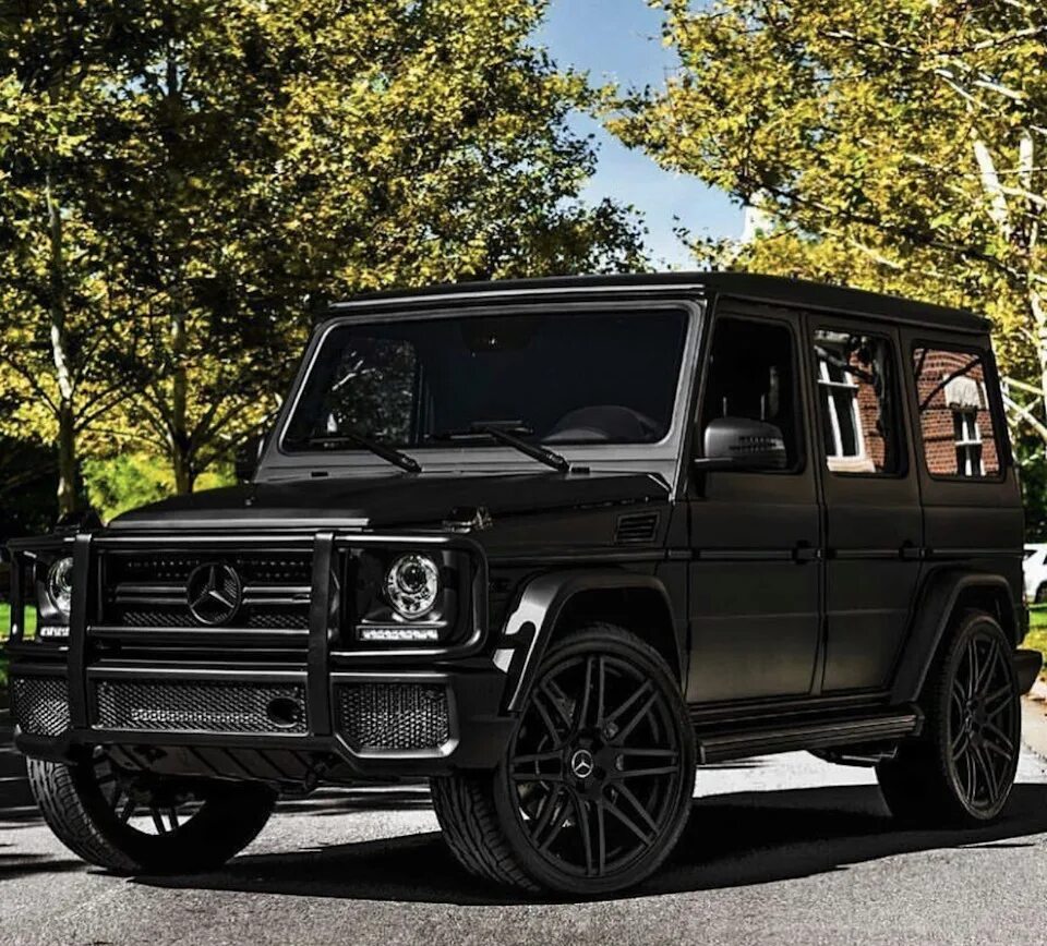 Мерседес g amg. Мерседес Бенц АМГ g63. Mercedes Benz g63 AMG. Мерседес Гелендваген g63 AMG. Мерседес Гелендваген 63.