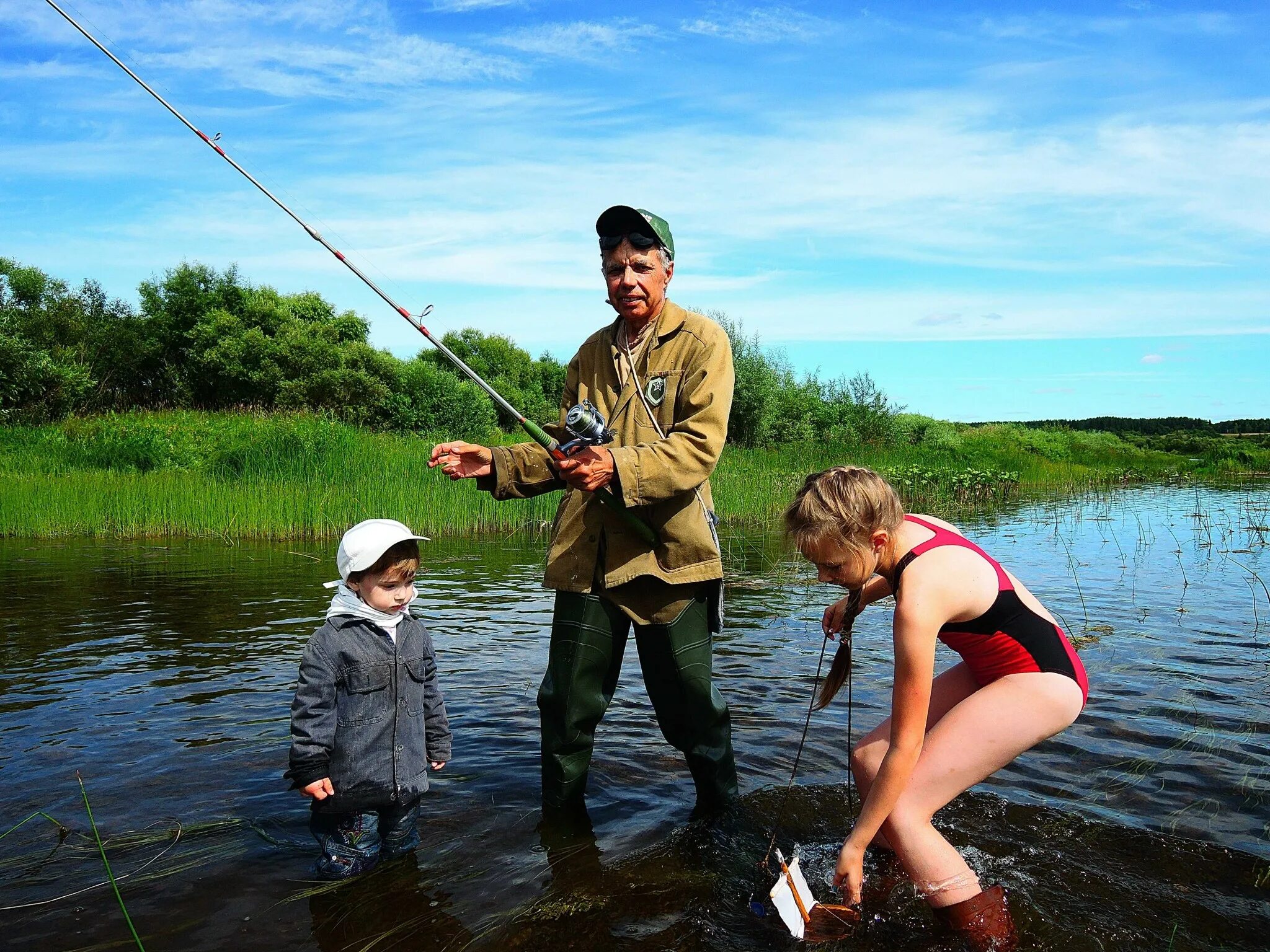 Зимняя рыбалка. Можно ли идти на рыбалку. Рыбалка. Можно ли идти на рыбалку. Забавные девушки на рыбалке.