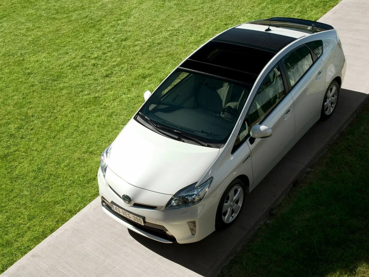 Багажник приус 30. Тойота приус 20 белый. Тойота приус рейлинги. Крыша приус. Багажник на крышу тойота приус 30.