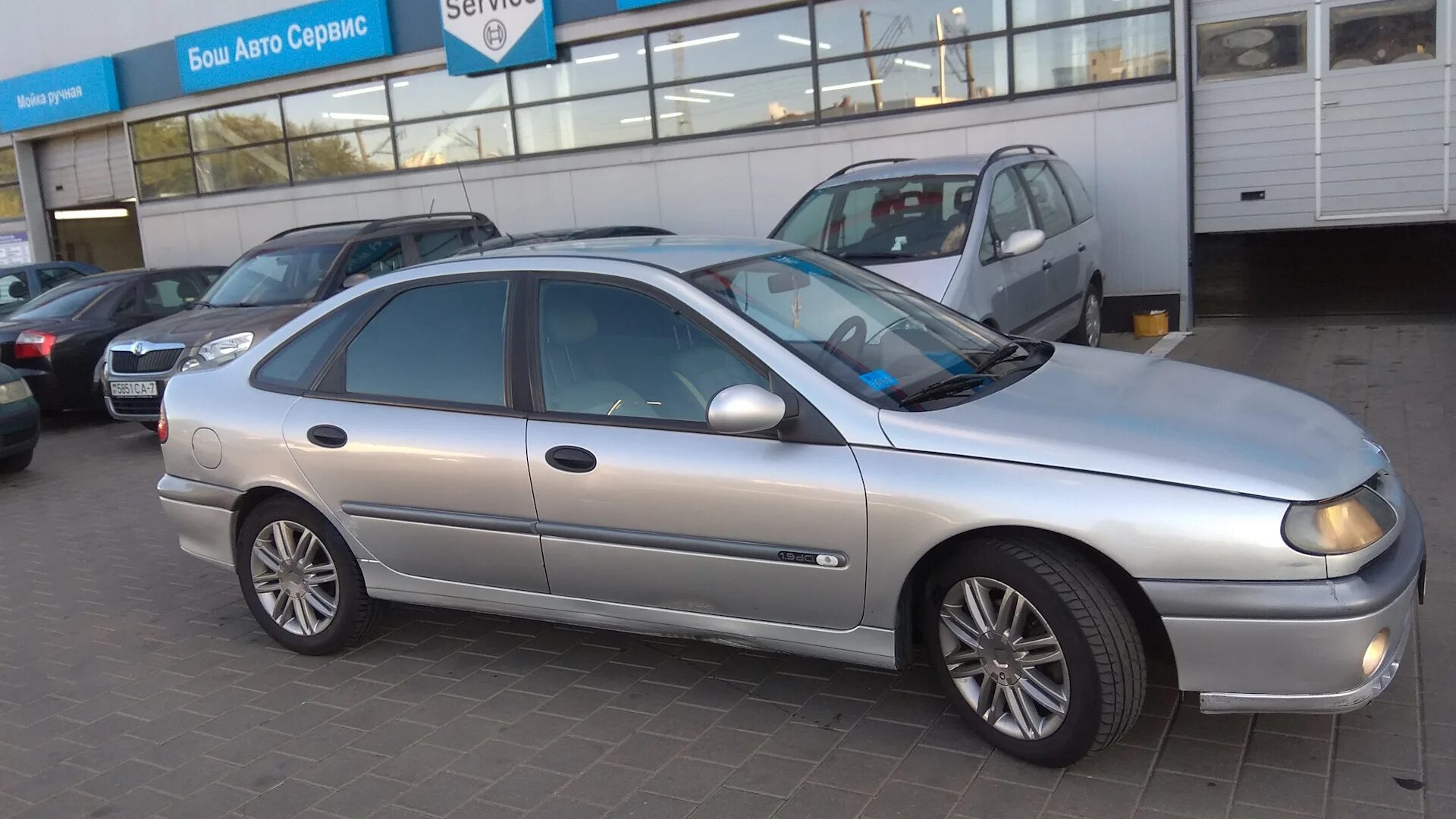 6. Renault laguna 1 диски r16. Диски лагуна 1. Рено лагуна 1 красная. Диски лагуна 1.