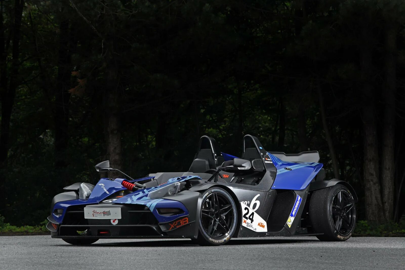 370 лошадиных сил. Ktm x-bow. 370 лошадиных сил. Киа стингер фастбэк. Подвеска ктм x bow.