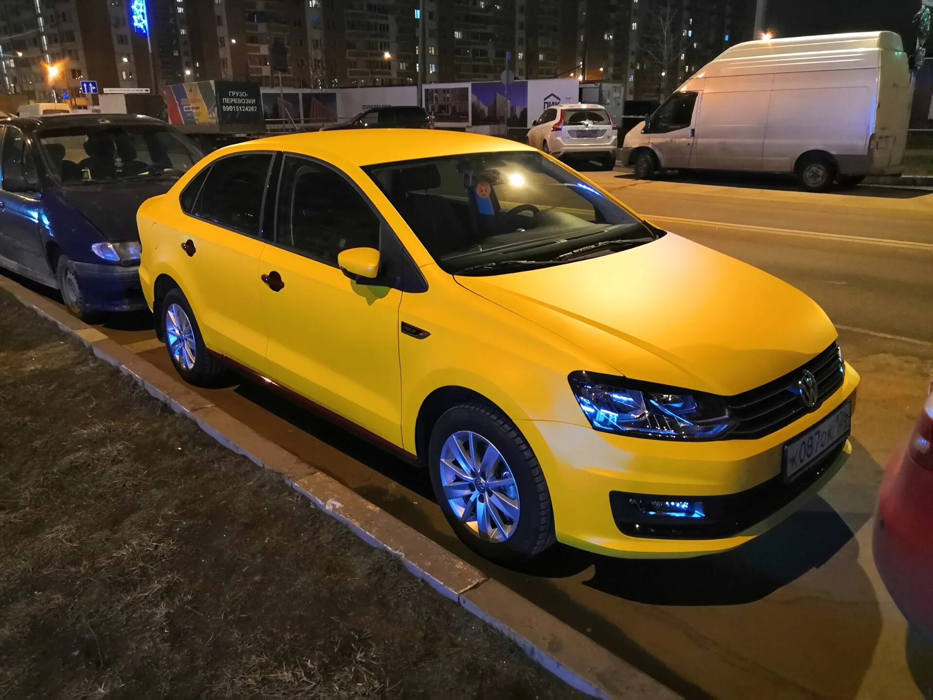 Volkswagen Polo sedan жёлтый. Фольксваген поло 2016 жёлтая. Фольксваген поло желтого цвета. Фольксваген поло 2 желтый. Volkswagen желтый