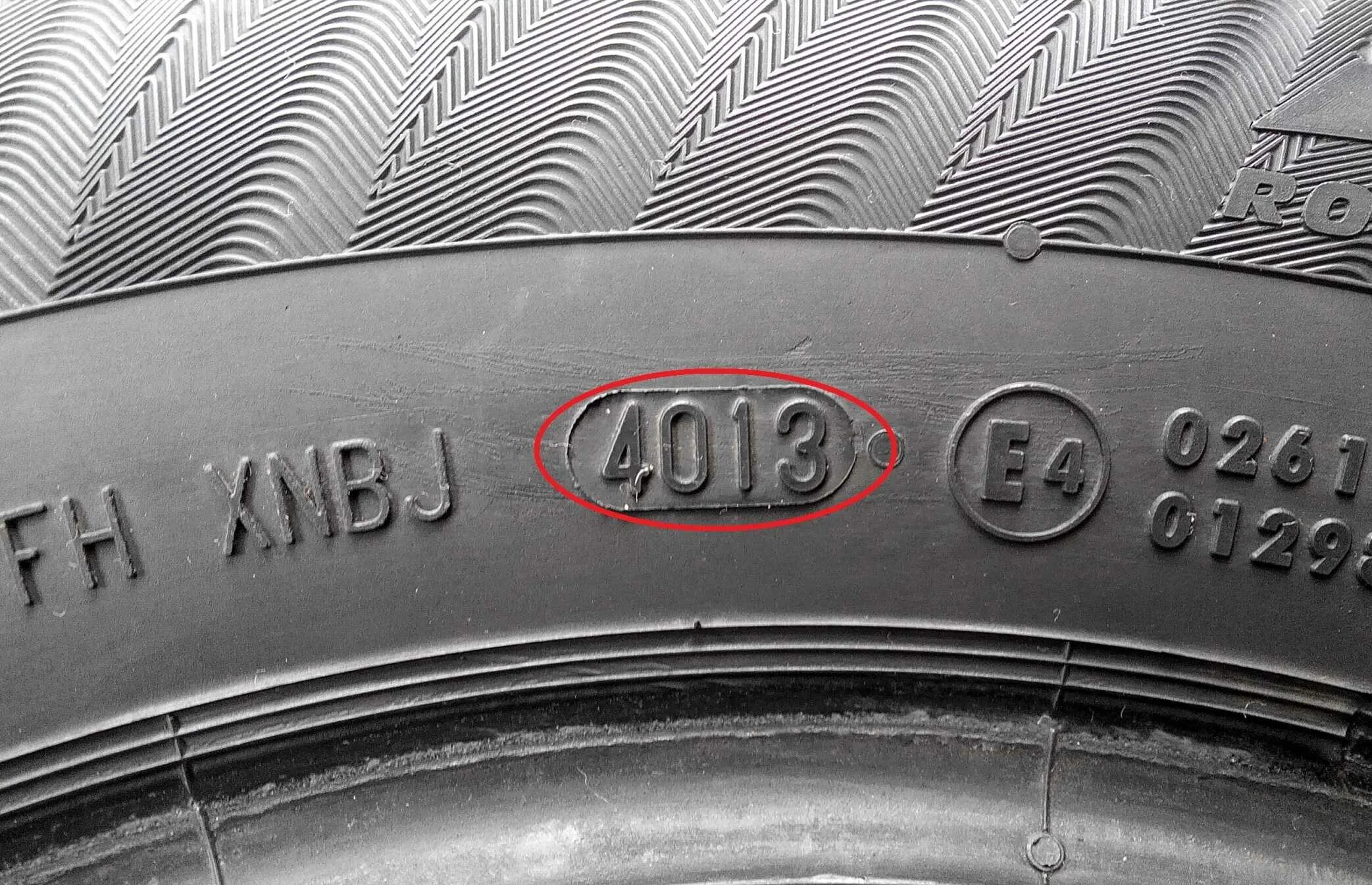 Где находится дата выпуска. Шины дата производства michelin08xx. дата изготовления шины континенталь. дата производства шин continental. континенталь дата производства.