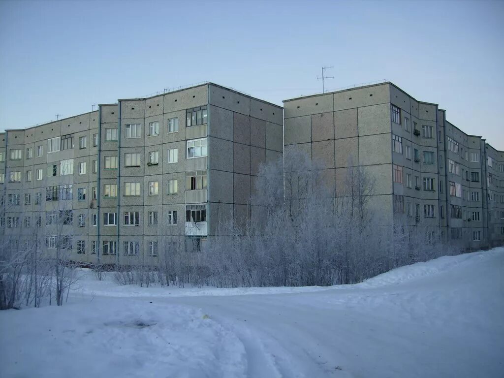 Апатиты город летом. Улица воинов-интернационалистов апатиты. Глава администрации города апатиты. Улица зиновьева апатиты. Работа в городе апатиты.