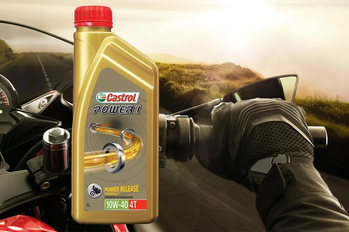 Купить моторное для мотоцикла. Castrol 10w50 Power 1 Racing 4т. Мотоцикл масла кастрол. Castrol New Oil. Castrol для мотоциклов.