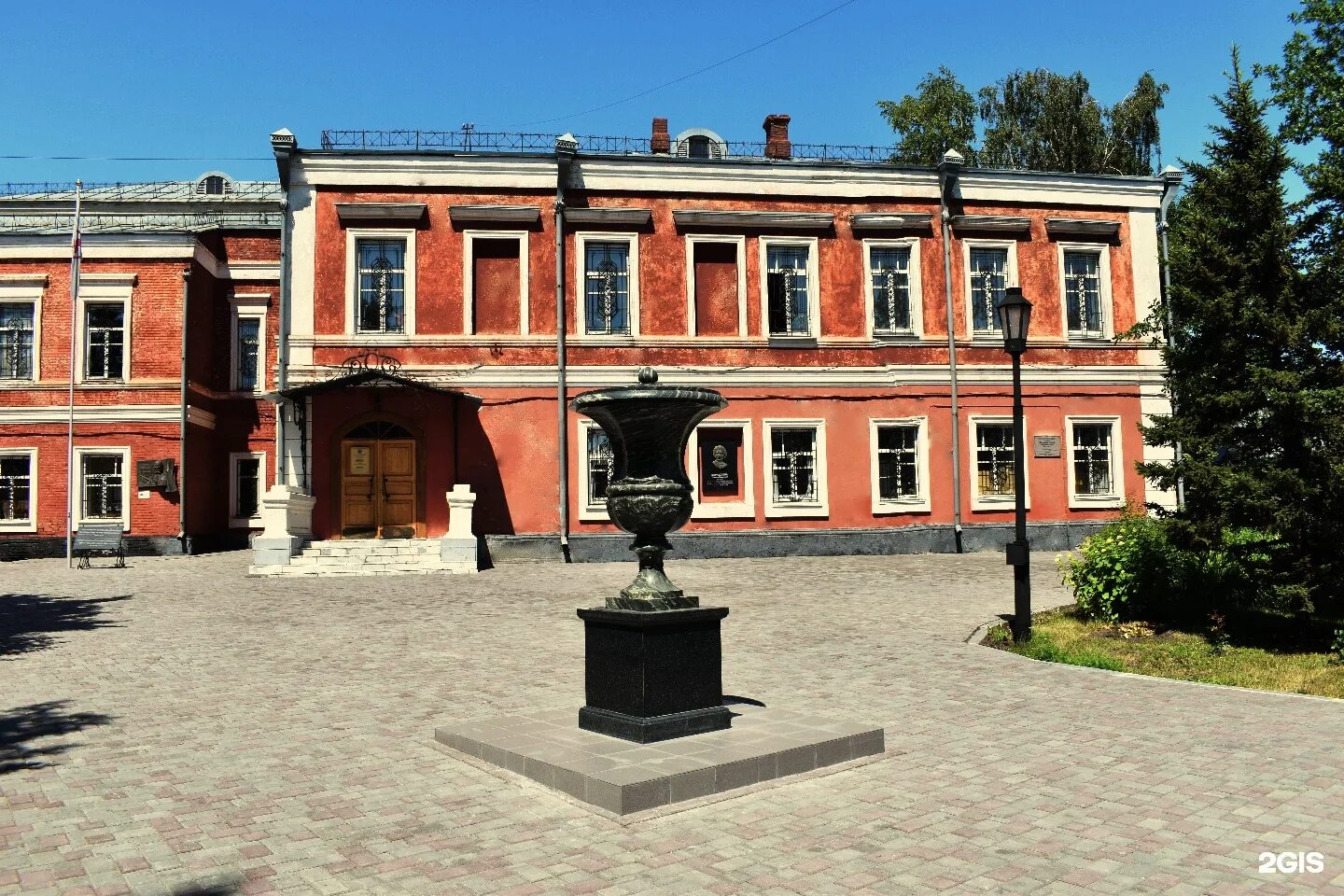 Музей культуры барнаул. Литературы искусства и культуры алтая. Государственный музей истории литературы, искусства и культуры алтая. Музей гмилика барнаул. Гмилика барнаул.