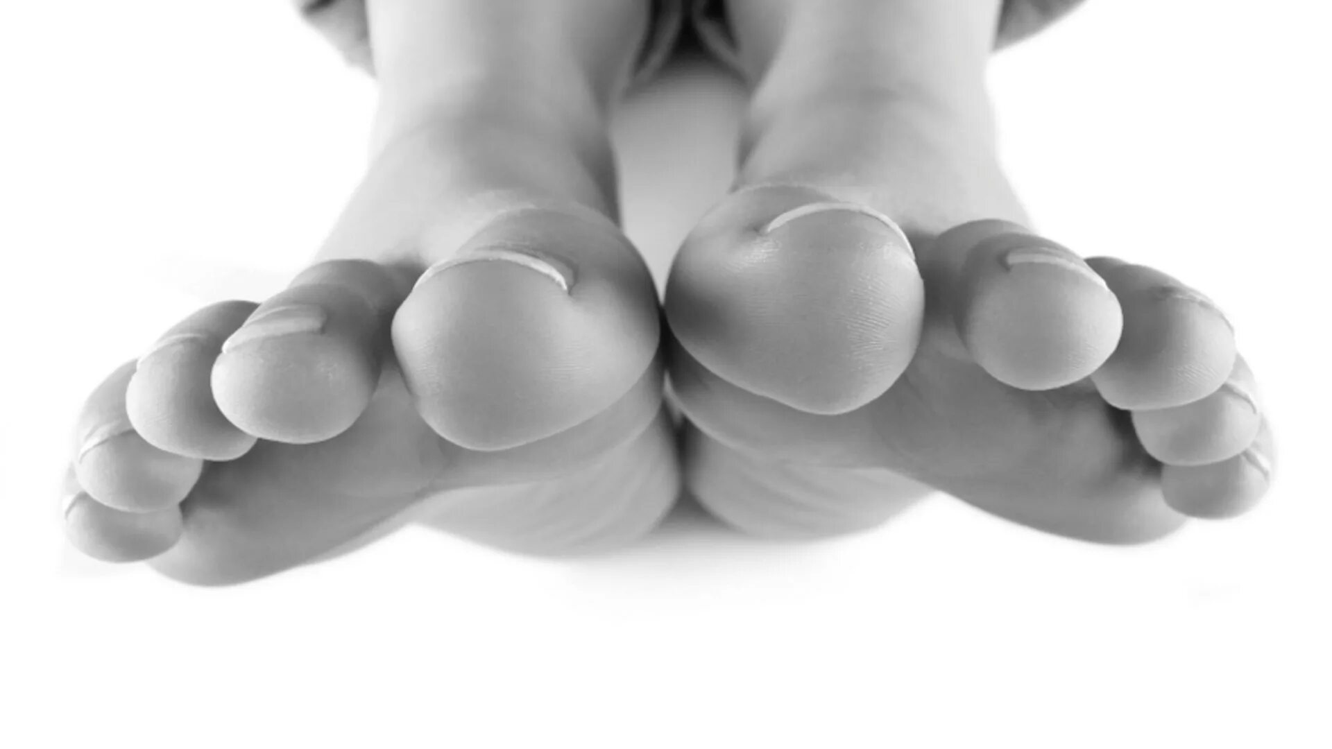 Ten toes. Ningning toes. Ten toes down значение. Ten toes. Сердечко пальцами ног.