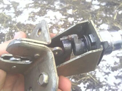Заменить замок багажника