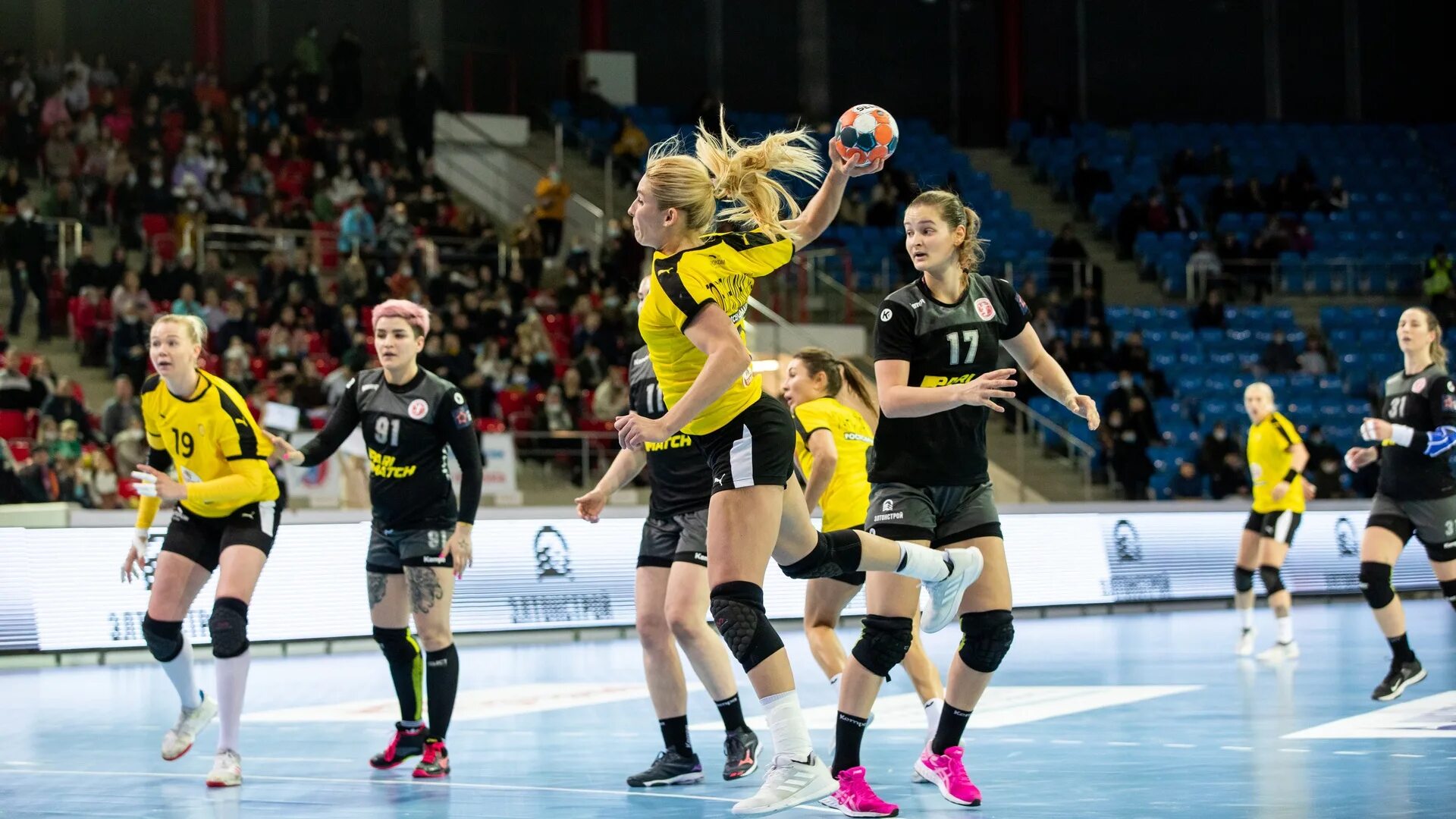 Гандбол ростов на дону сегодня. Гандболистки Ростов-Дона. Handball Ростов Дон. Ростов Дон Астраханочка гандбол. ГК Ростов Дон 2.